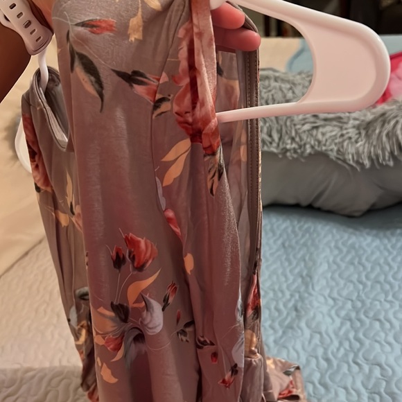 Womens top - Picture 2 of 4